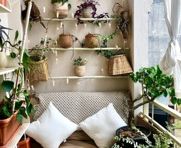 How to Make a Small Balcony Feel Cozy